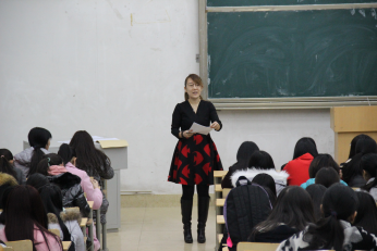 外语系进行“撑起生命的保护伞”交通安全交流会